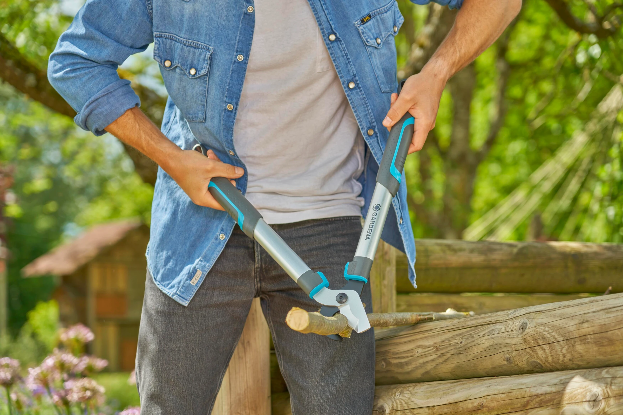 GARDENA Astschere EasyCut S, Bypass-Schneidprinzip, für frisches Holz