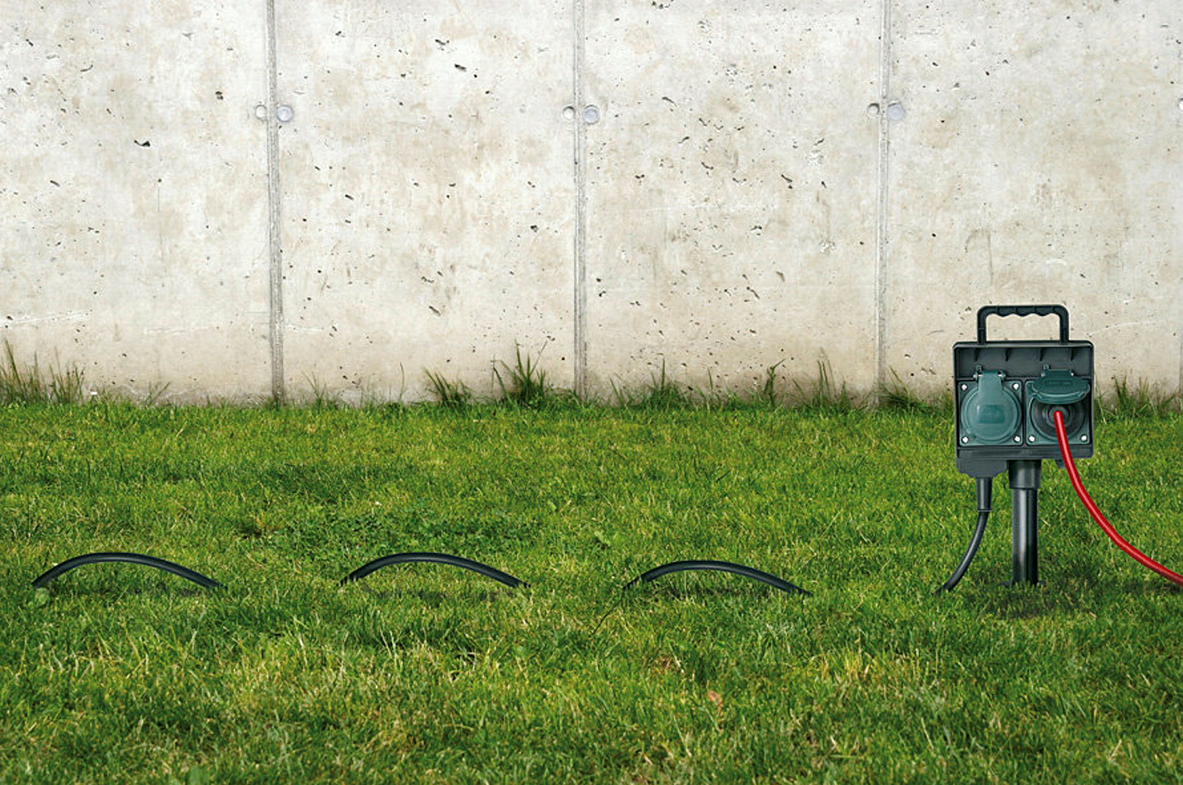 Gartensteckdose mit Erdspiess 2-Fach 1,4m Kabel H07RN-F3G1,5