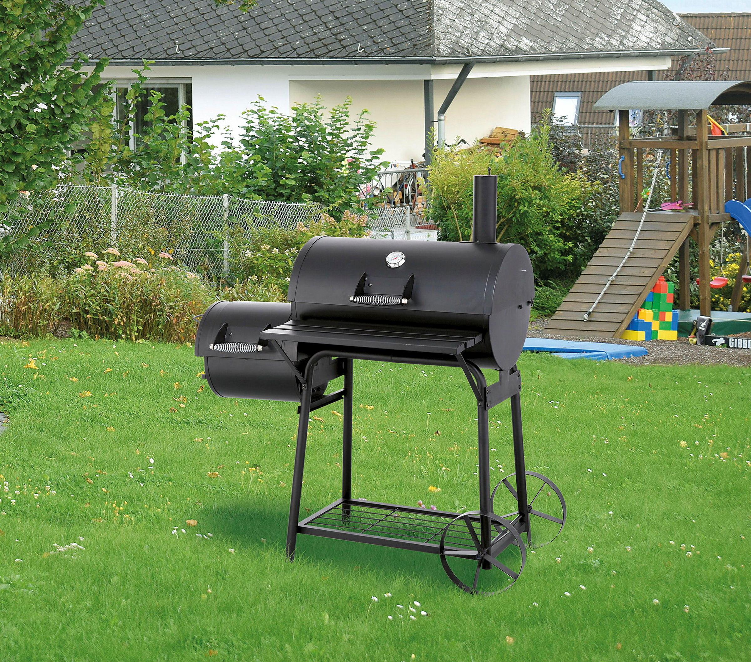Veredle jede Feier mit aromatischen Rauchnoten: Der tepro Smoker Biloxi