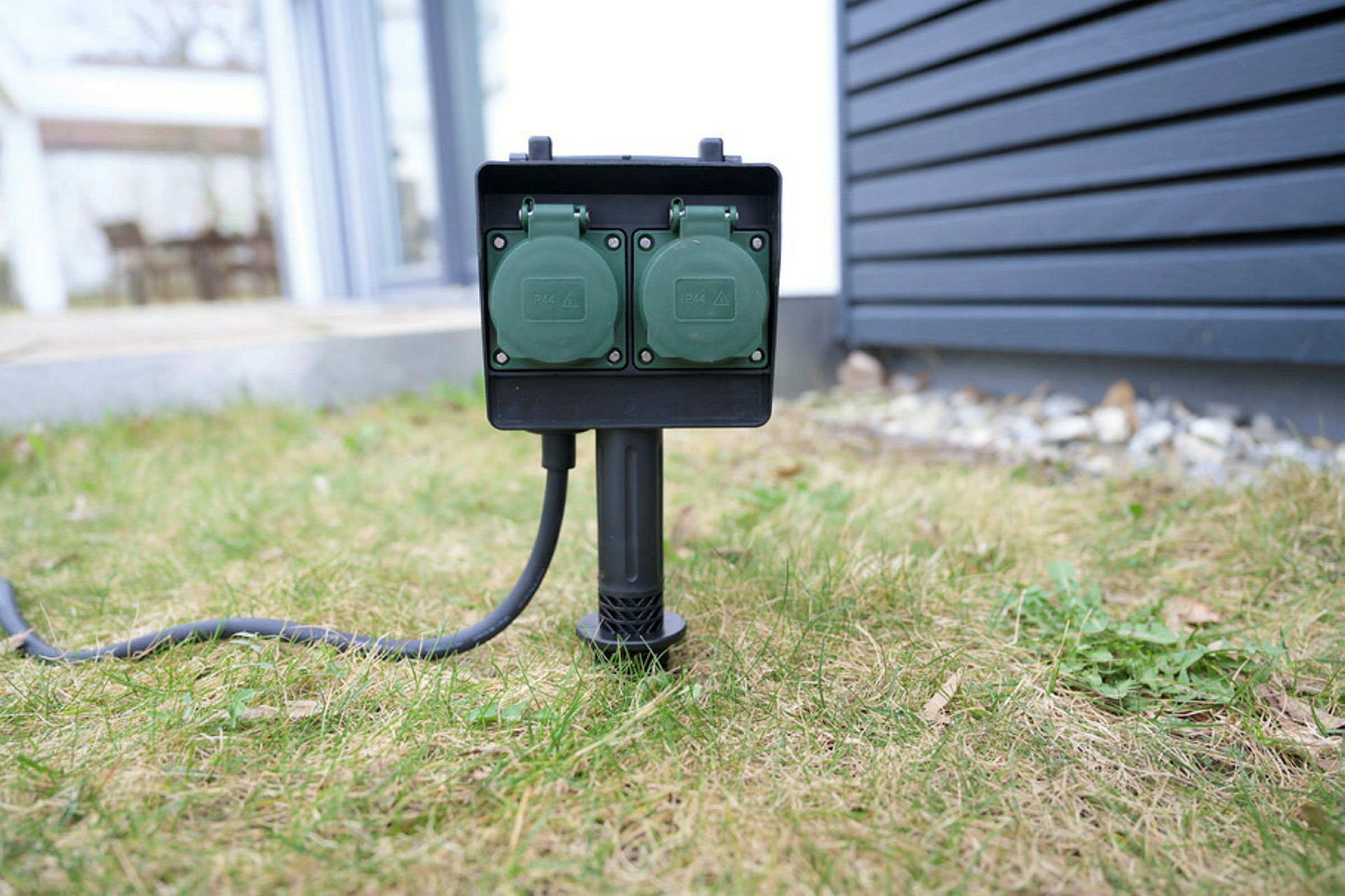 Gartensteckdose mit Erdspiess 2-Fach 1,4m Kabel H07RN-F3G1,5