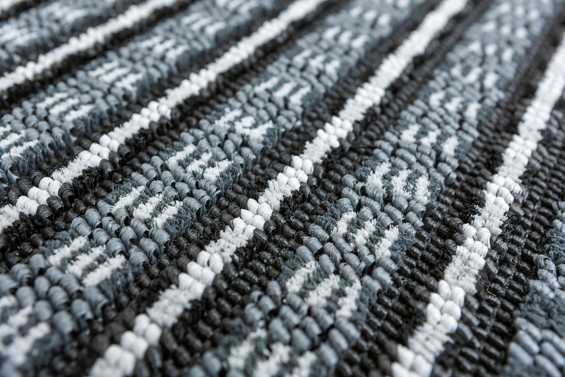 Poly Brush 40x60cm C.041 schwarz/silber