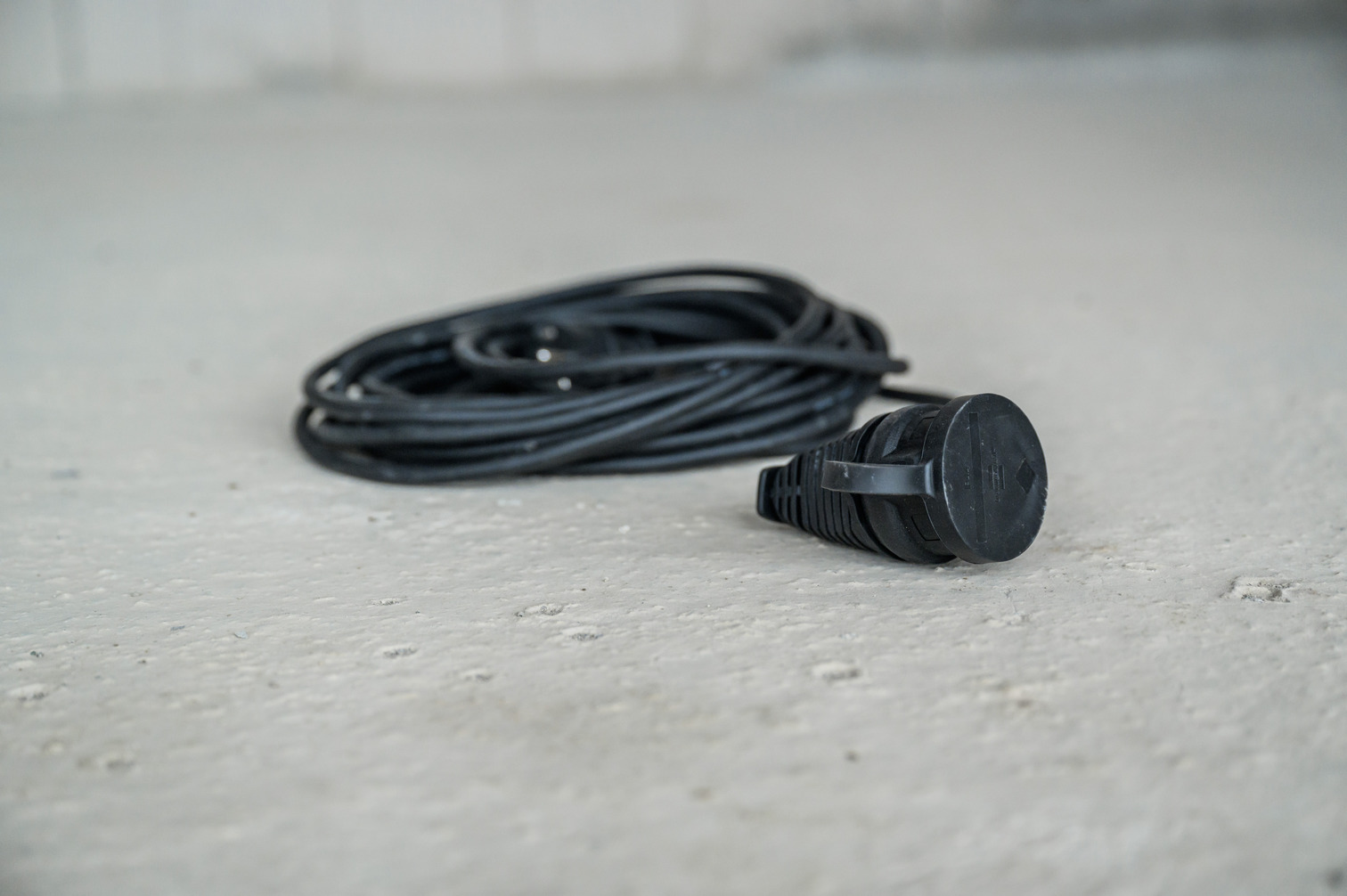 Verl.-Kabel BREMAXX 10m schwarz matt N05V3V3-F3G1,5 - Stecker u. Kupplung