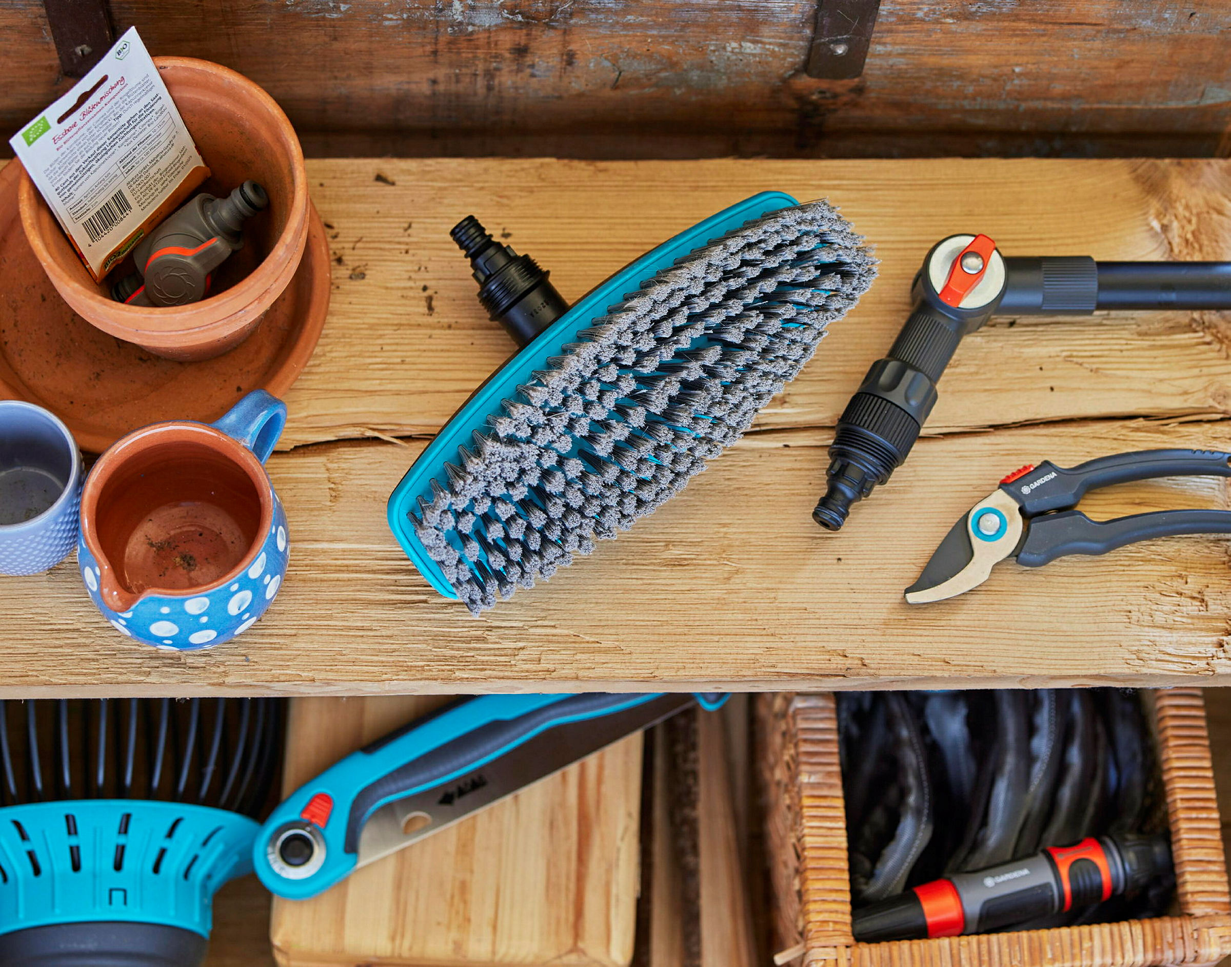 GARDENA Cleansystem Stielbürste soft, Bürste für größere, empfindliche Fläc