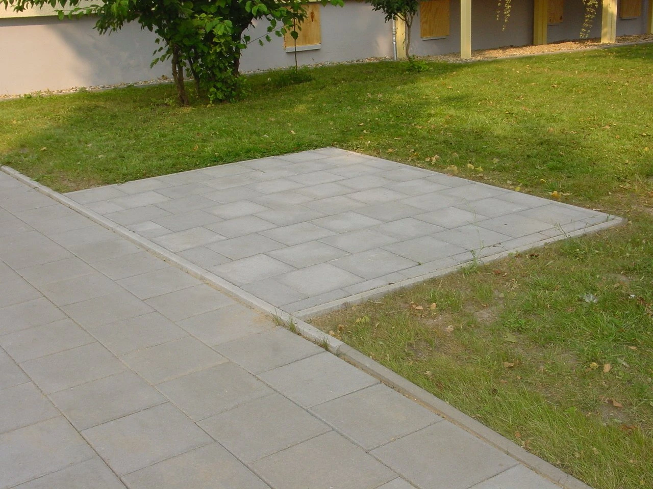 Gehwegplatte 30 / 30 / 5 cm grau