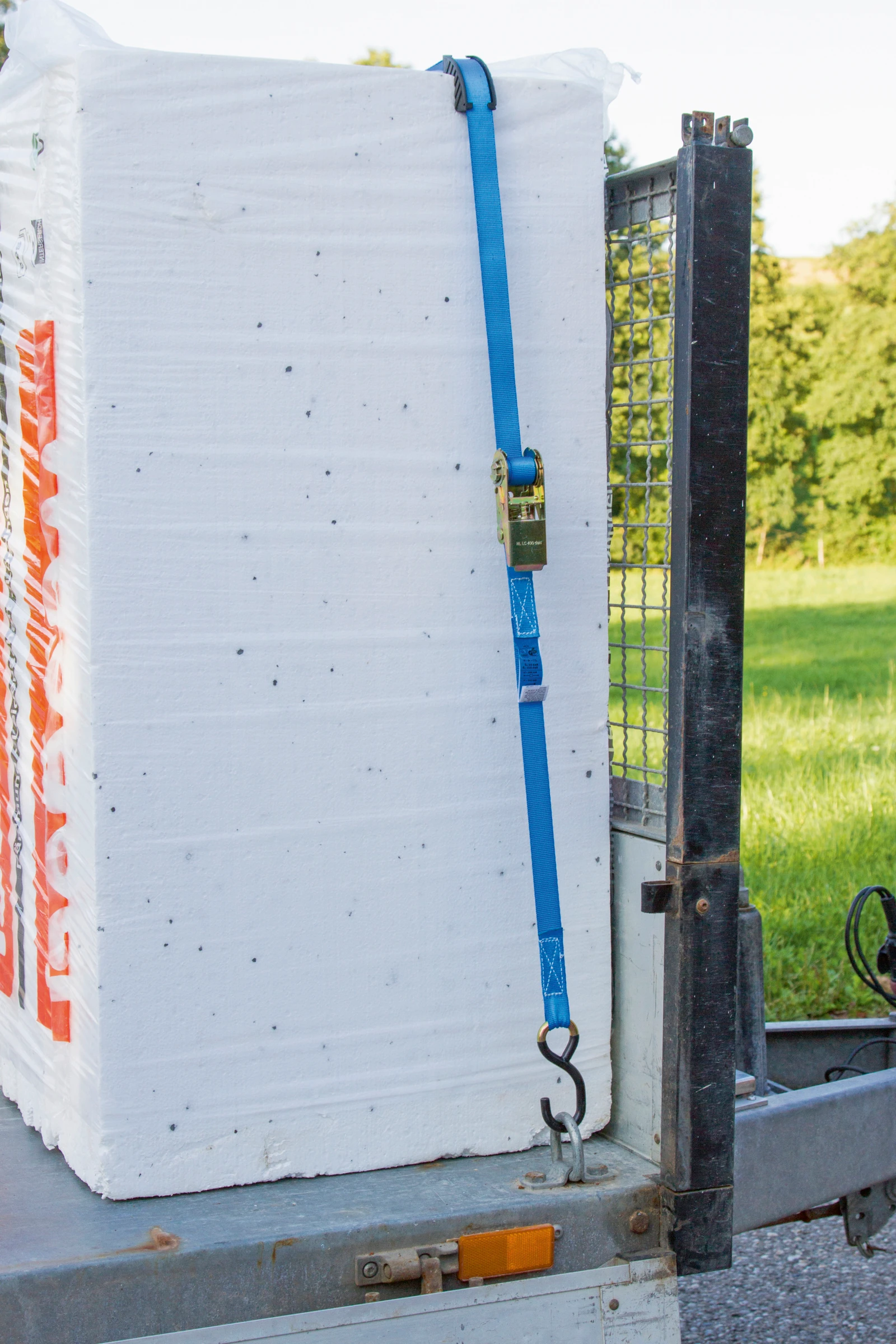 Zurrgurt, zweitlg., 4 m mit Ratsche, mit PVC S-Haken, 800kg