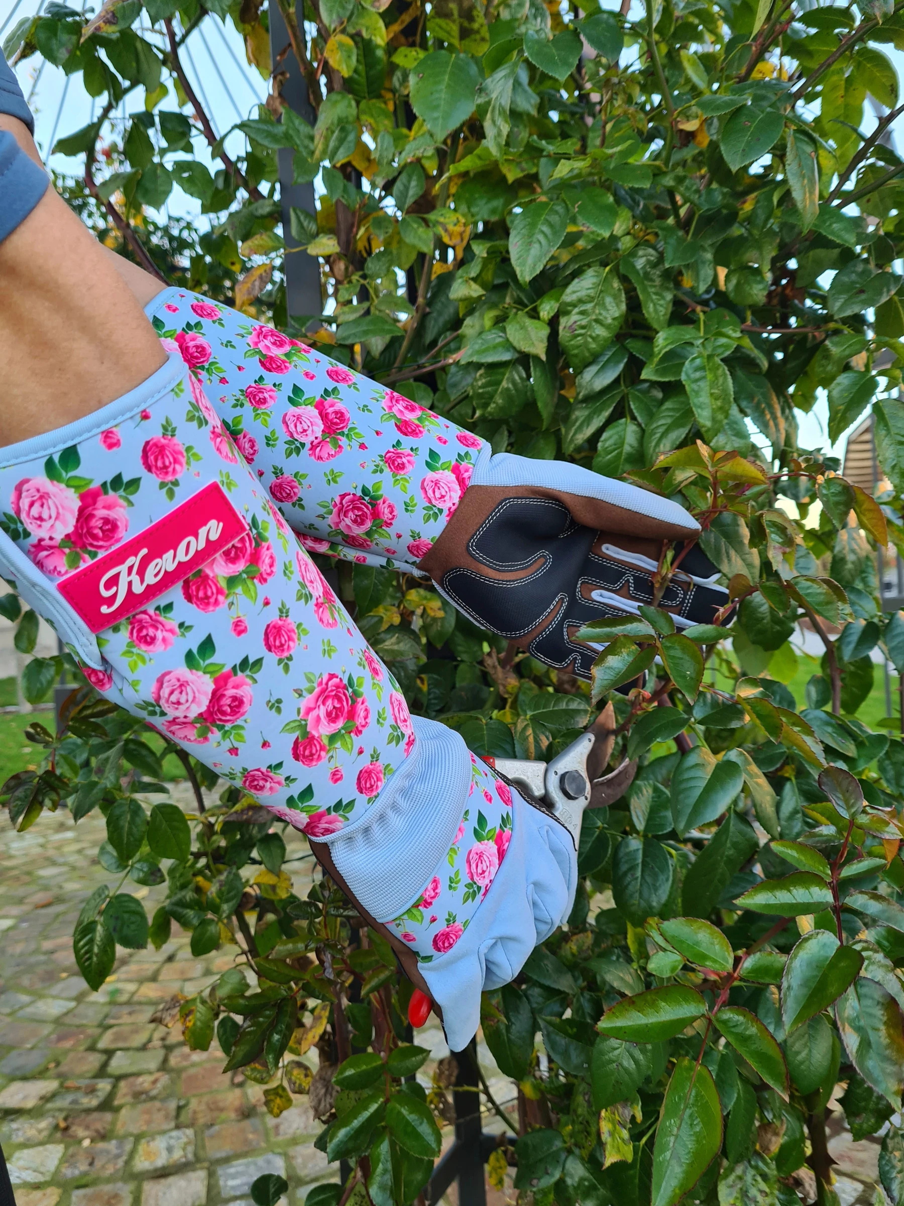 Rosenhandschuh Gr. 8/M Rose Garden, hellblau