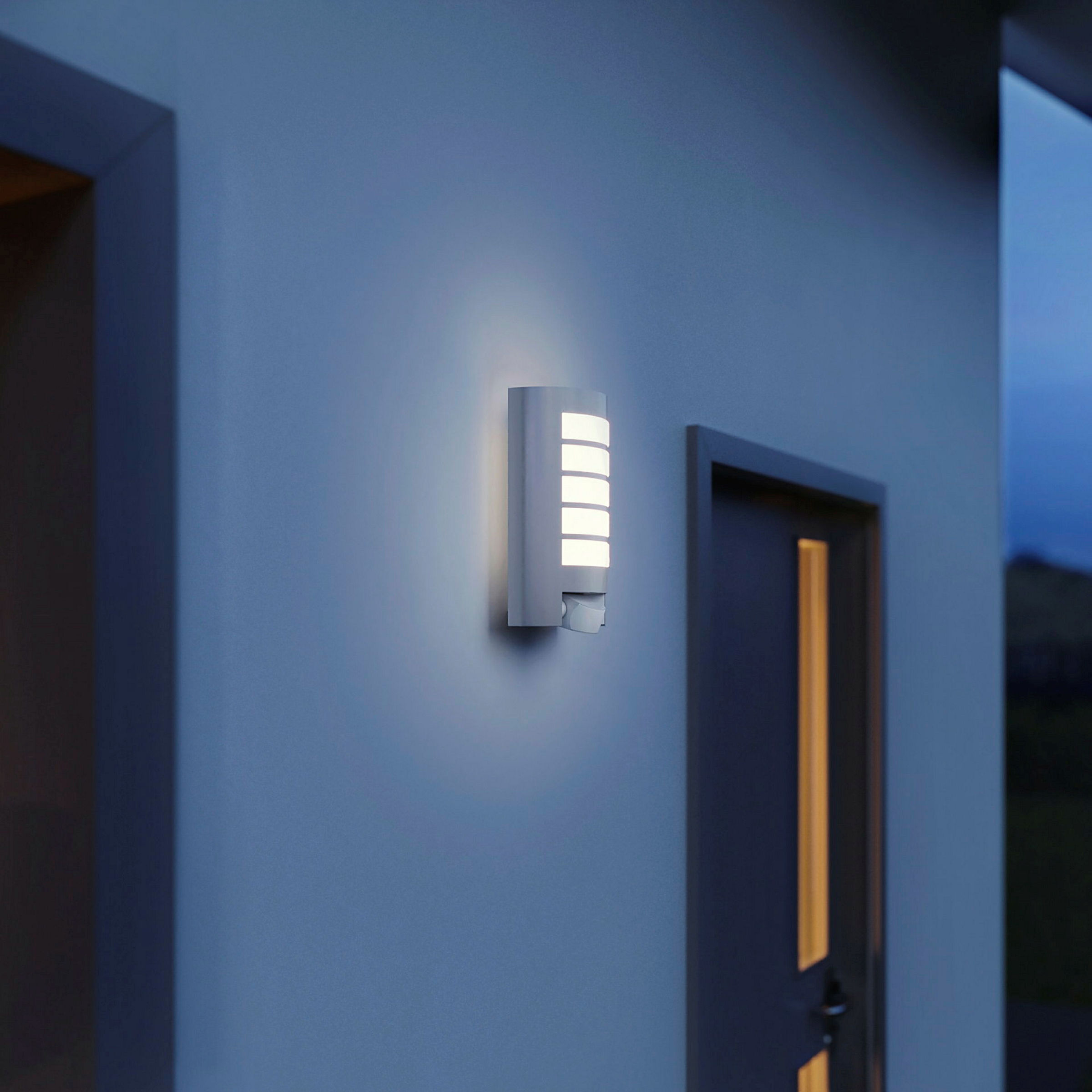 Sensor Außenleuchte L 12 S silber