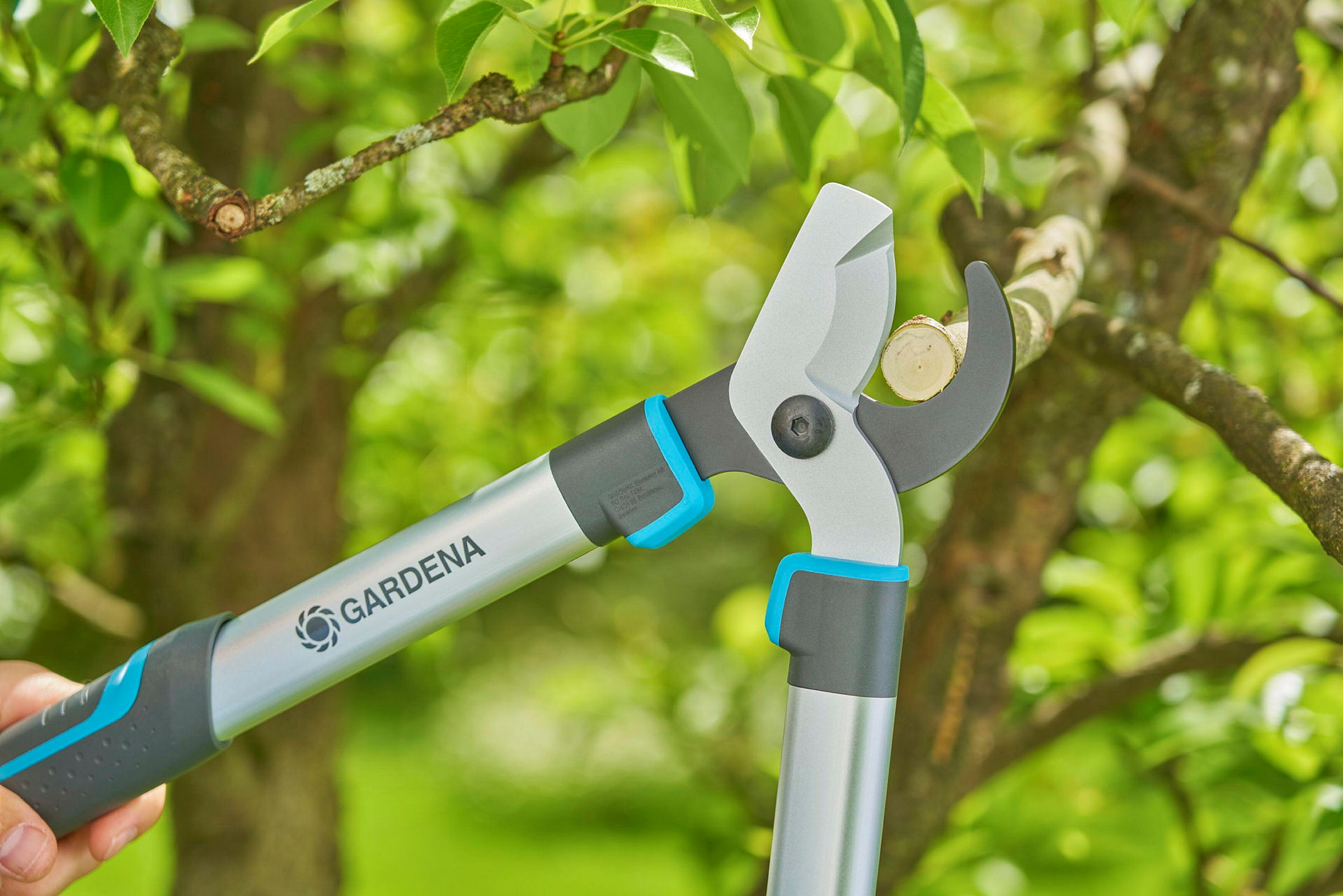 GARDENA Astschere EasyCut S, Bypass-Schneidprinzip, für frisches Holz