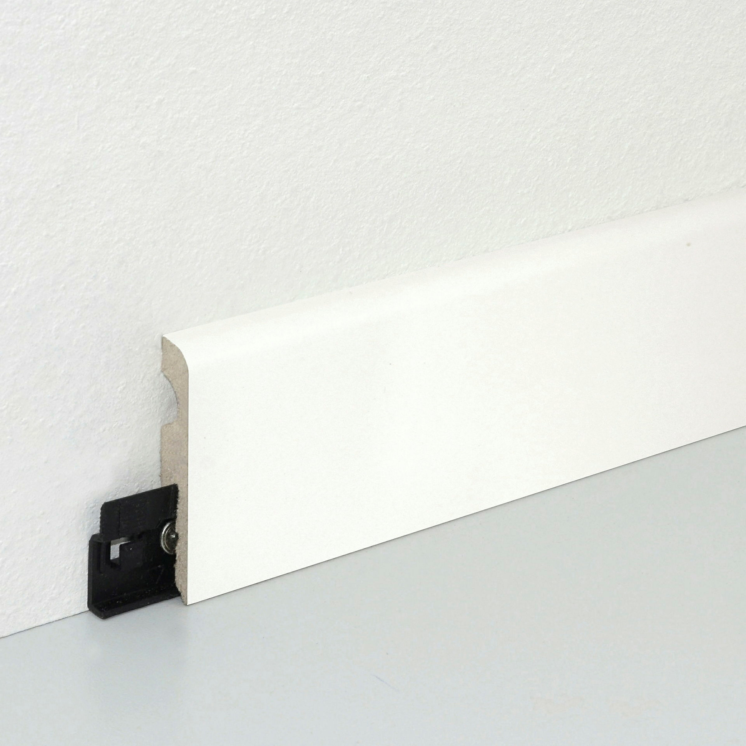 UMA Sockelleiste Weiß 10x58 mm, 240 cm
