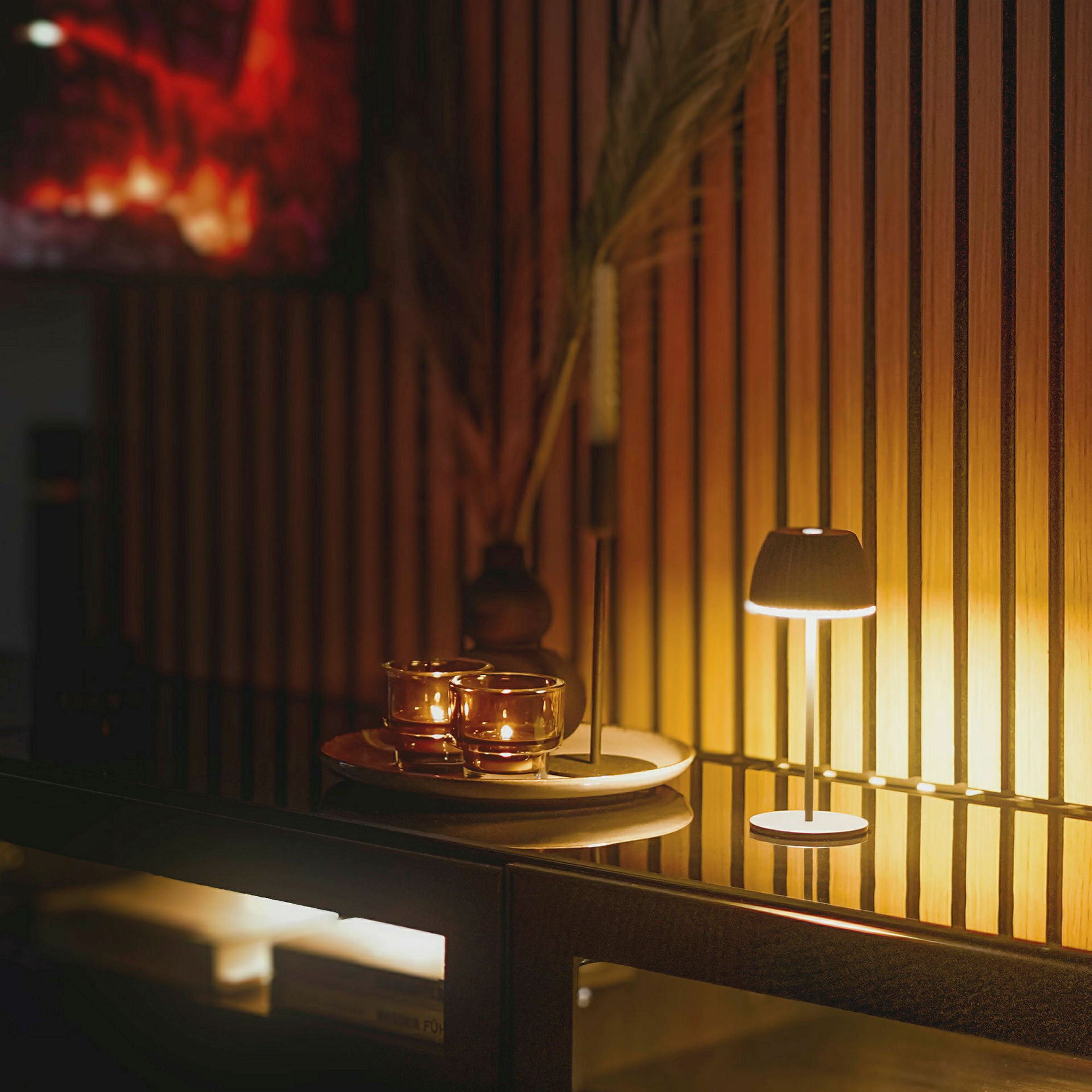 Brilo unplugged RIFFLE Akku Mini Tischleuchte mit Lichtkante - Kupfer