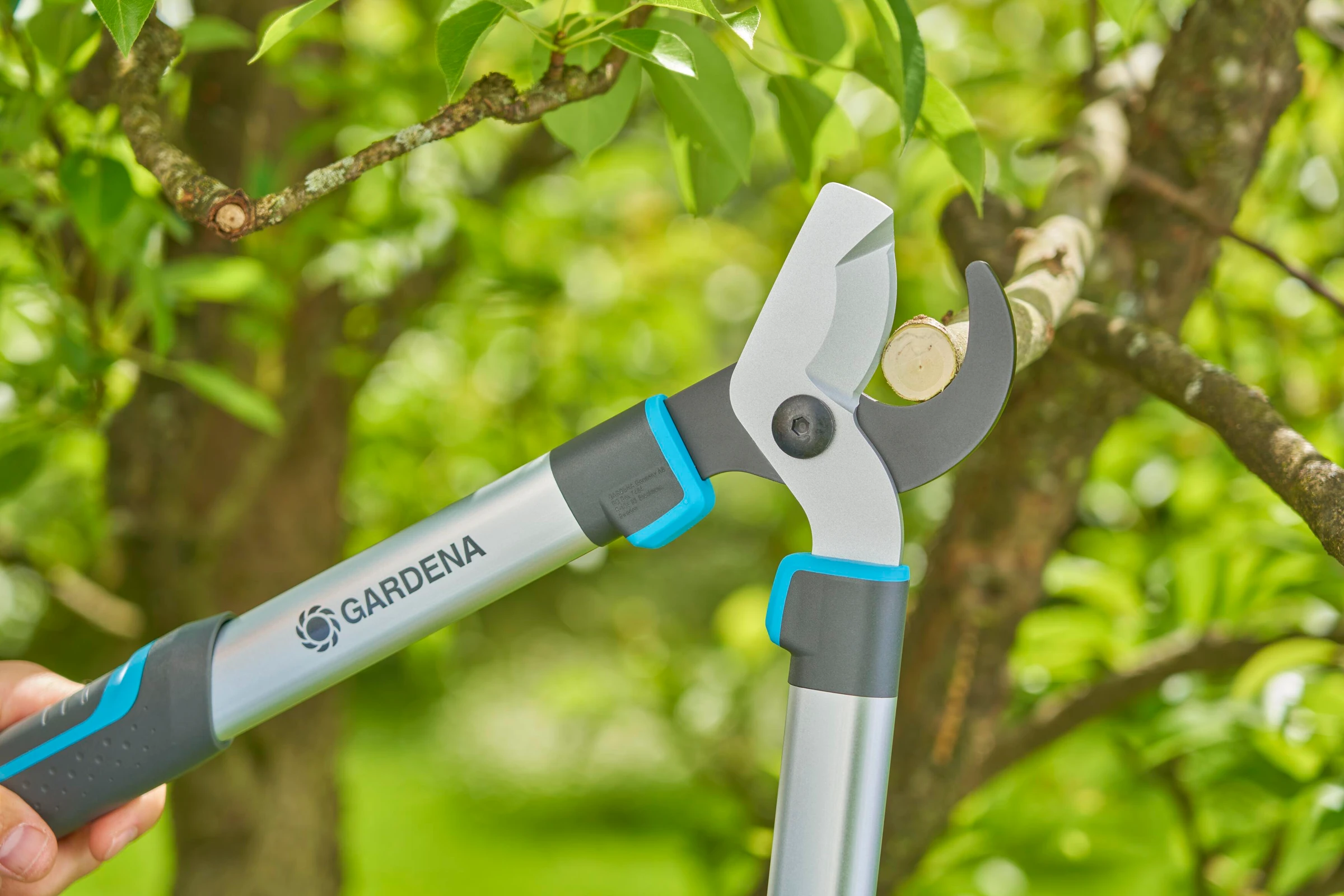 GARDENA Astschere EasyCut S, Bypass-Schneidprinzip, für frisches Holz