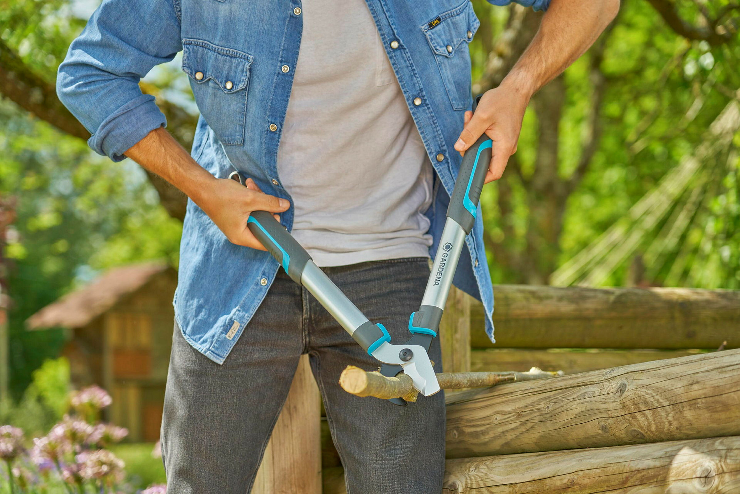 GARDENA Astschere EasyCut S, Bypass-Schneidprinzip, für frisches Holz