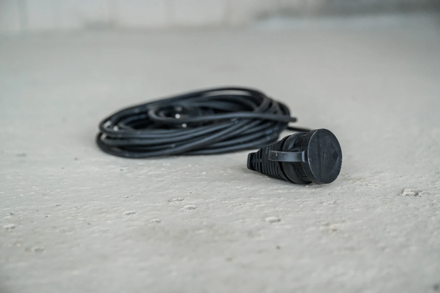 Verl.-Kabel BREMAXX 10m schwarz matt N05V3V3-F3G15 - Stecker u. Kupplung