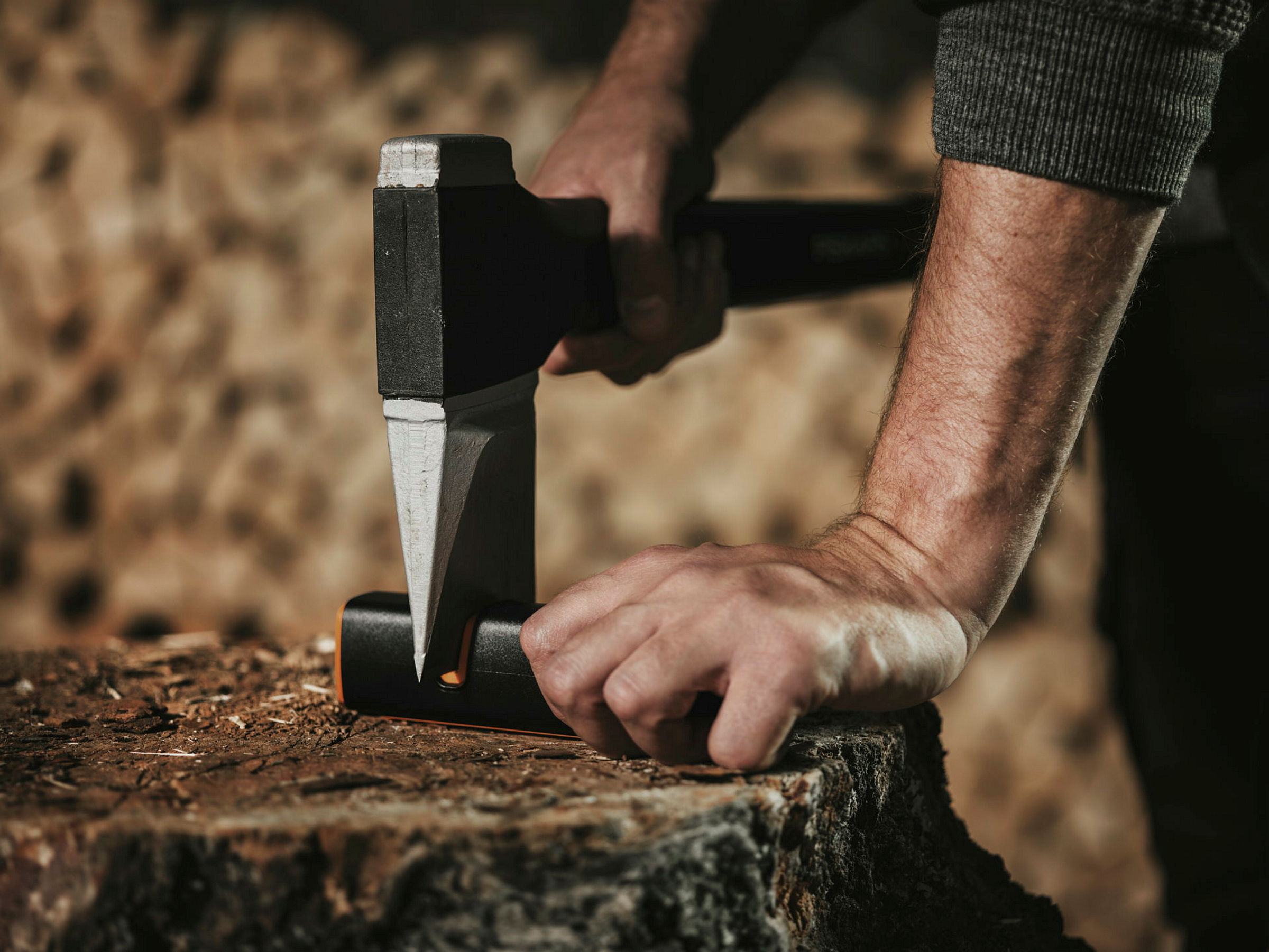 Fiskars Axt- und Messerschärfer, Xsharp, Keramik- Schleifkopf/Gehäuse